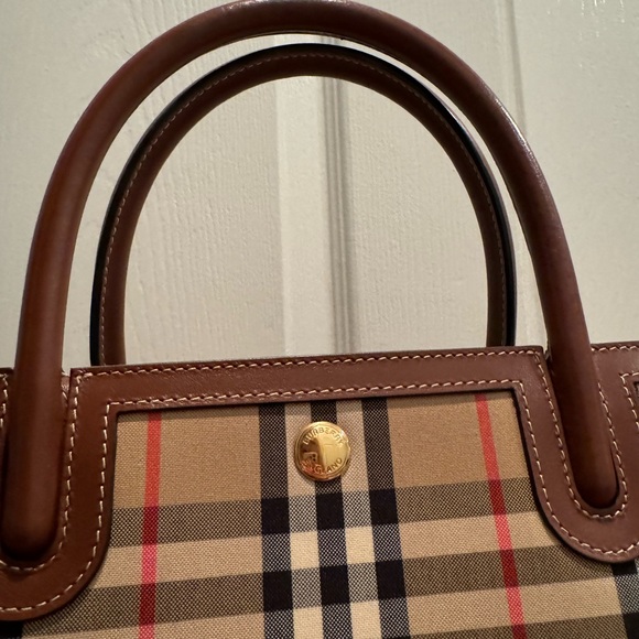 BURBERRY Small Vintage Check Two-handle Title Bag in Archive Beige - NEVER USED - Picture 11 of 13